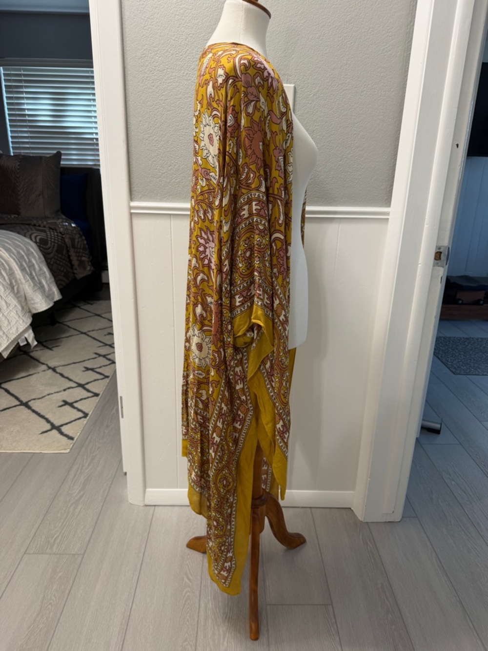 Free People Magic Dance Printed Paisley Mustard Kimono Duster - Picture 4 of 5